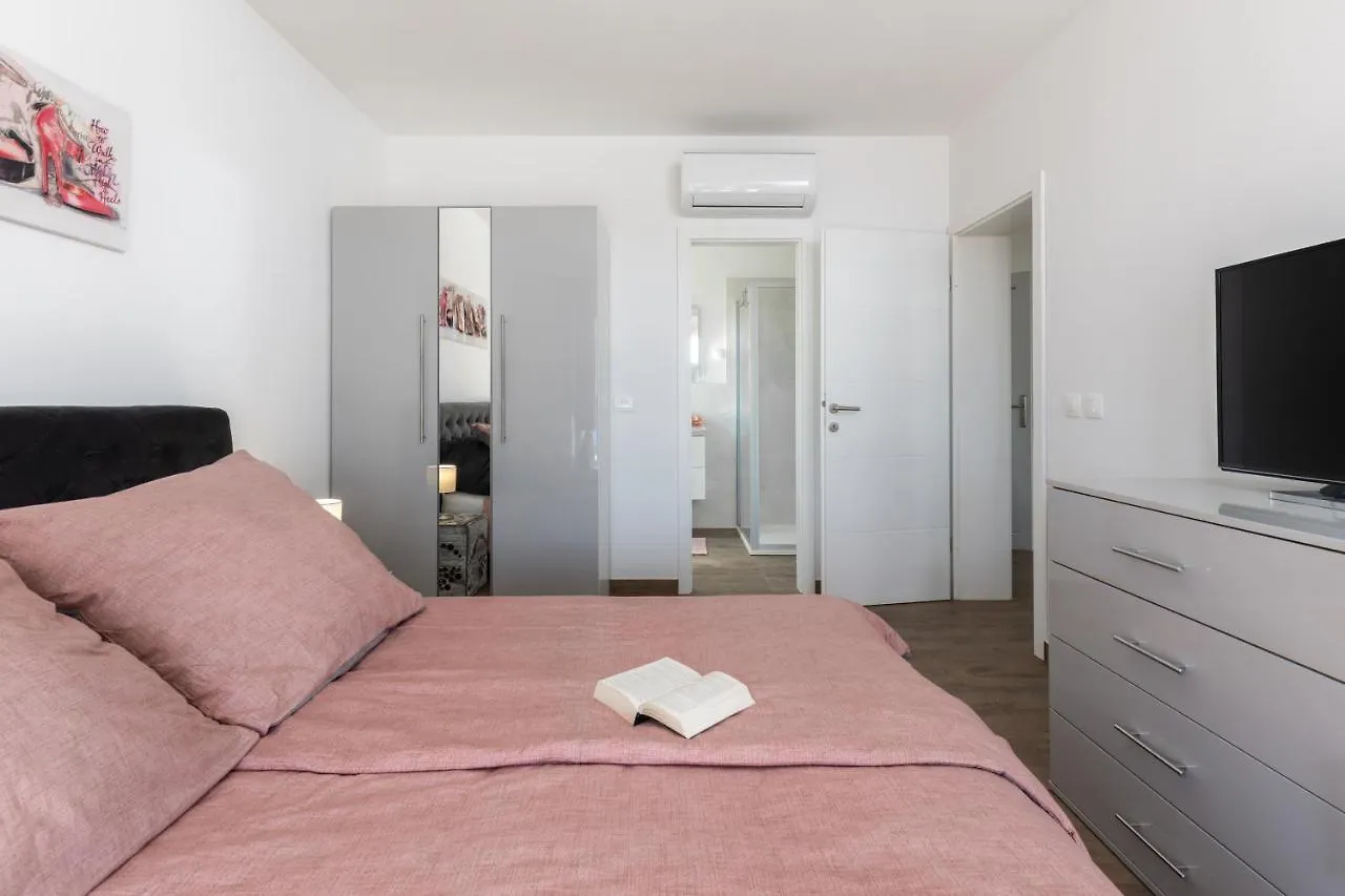 Villa Neo Medulin Croatia